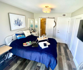 Serene Del Mar Beach Private Entrance 1 Bd 1 BA Suite